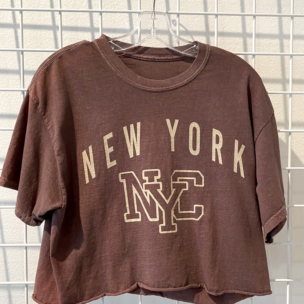 Crop New York Mineral Wash Tee. Never Worn Size Medium.